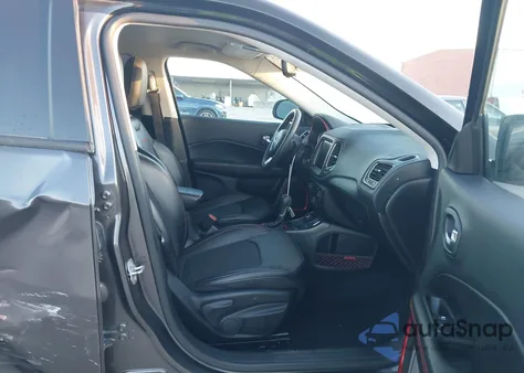 2020 Jeep Compass Trailhawk 4X4 z USA, uszkodzony, nr VIN 3C4NJDDB5LT108868